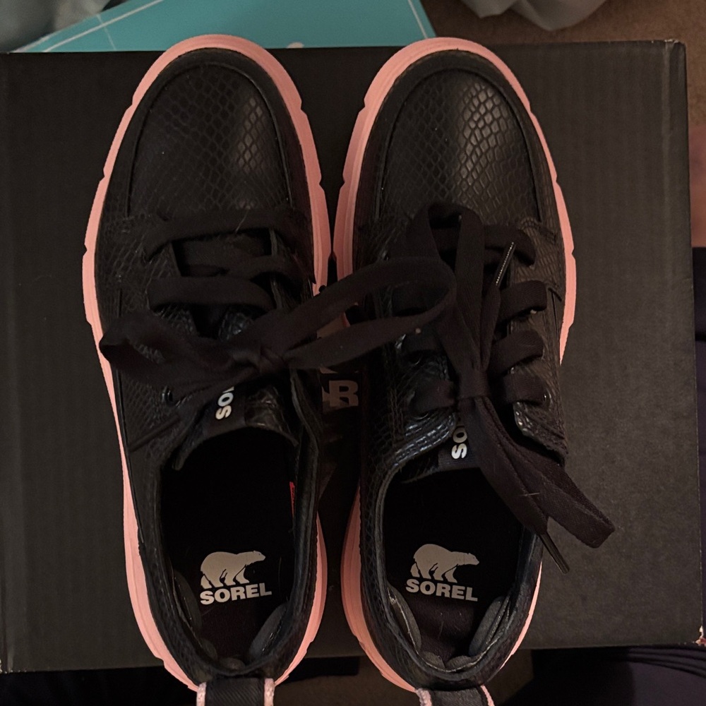 Sorel Women's Sneakers in Black and Pink